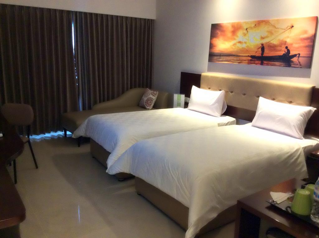 Primebiz Tegal Hotel Exterior photo