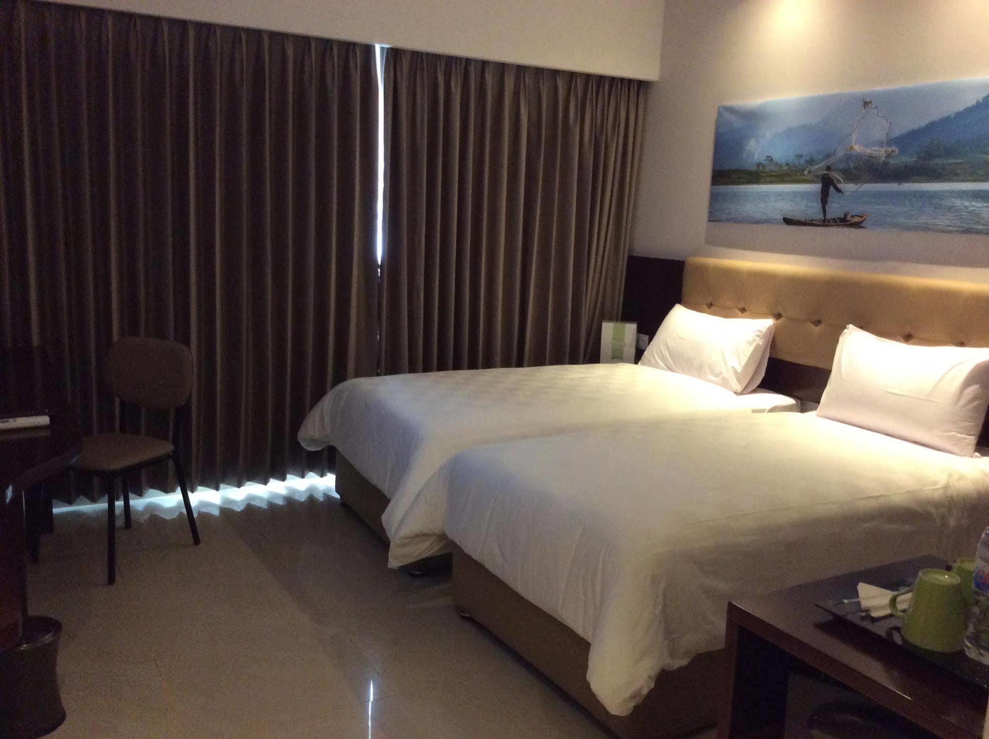 Primebiz Tegal Hotel Exterior photo